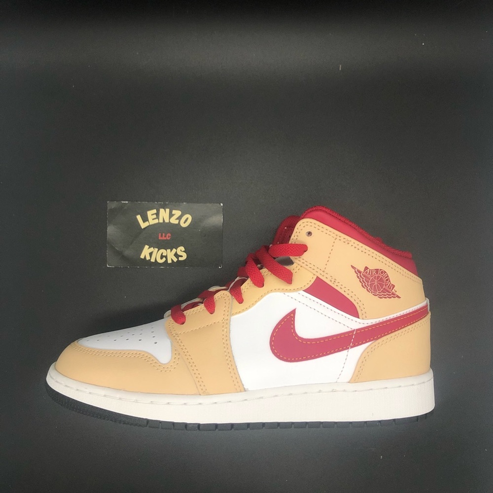 Jordan 1 Mid GS “Light Curry” Size 6y = 7.5 Women